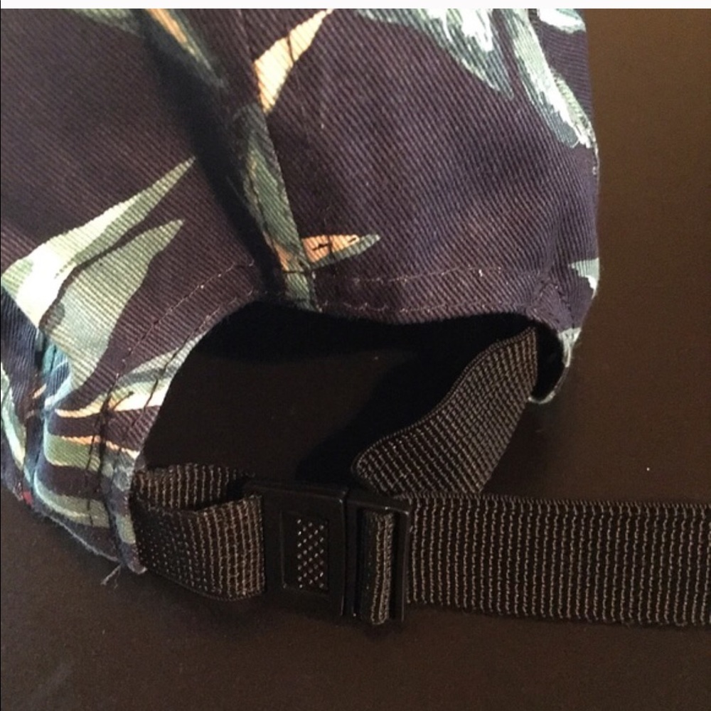 Old navy - Picture 2 of 2