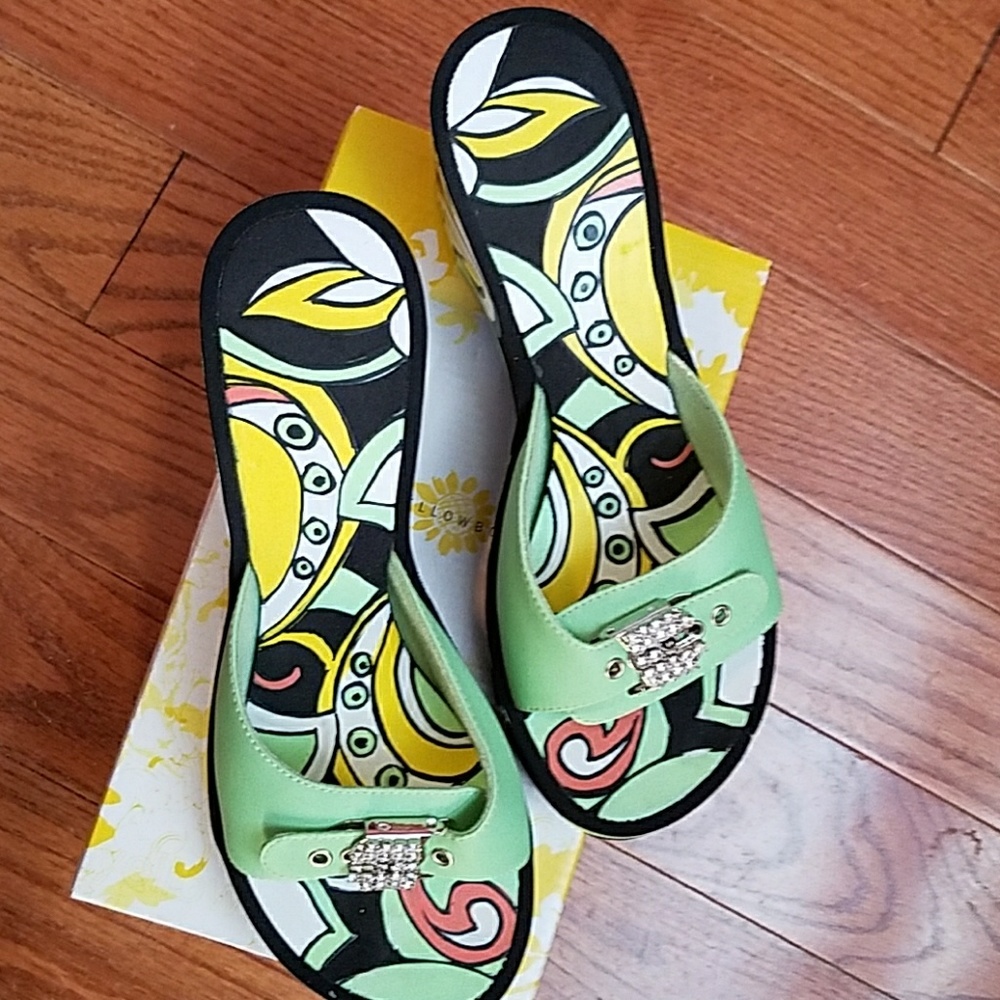 Sandals - Picture 3 of 4