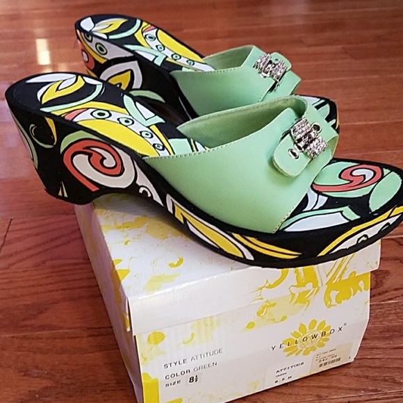 Sandals - Picture 2 of 4