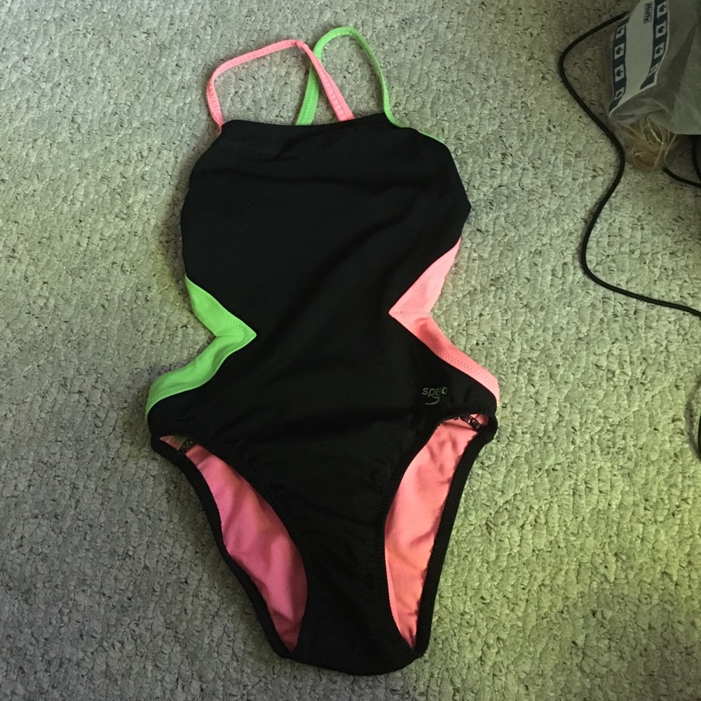 Speedo Vee Cut Swim Suit