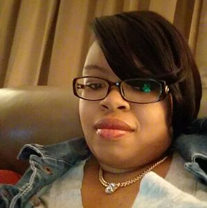 Meet your Posher, Iesha