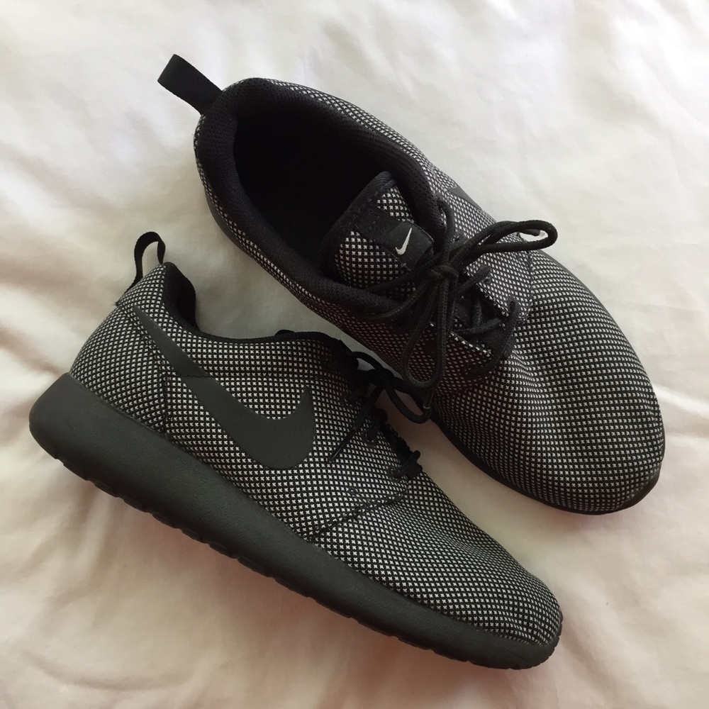 Nike Roche Run Sneaker