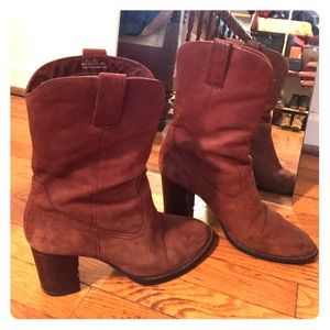 Born brown leather boots.