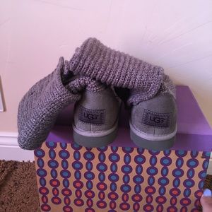 Gray knit UGG