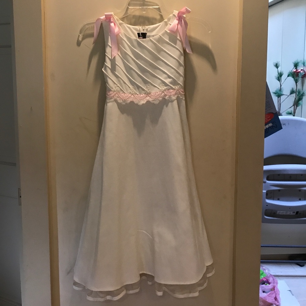 White and pink kids dress