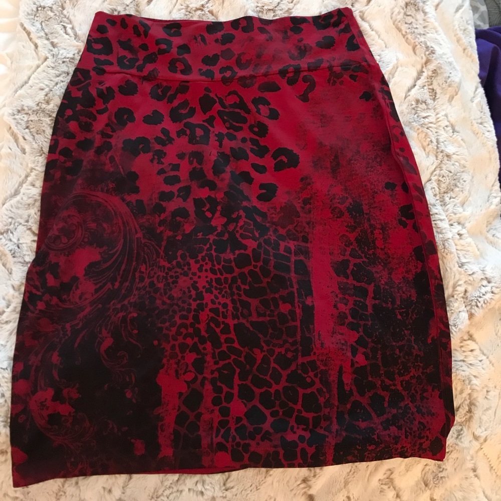 Forever 21 patterned pencil skirt