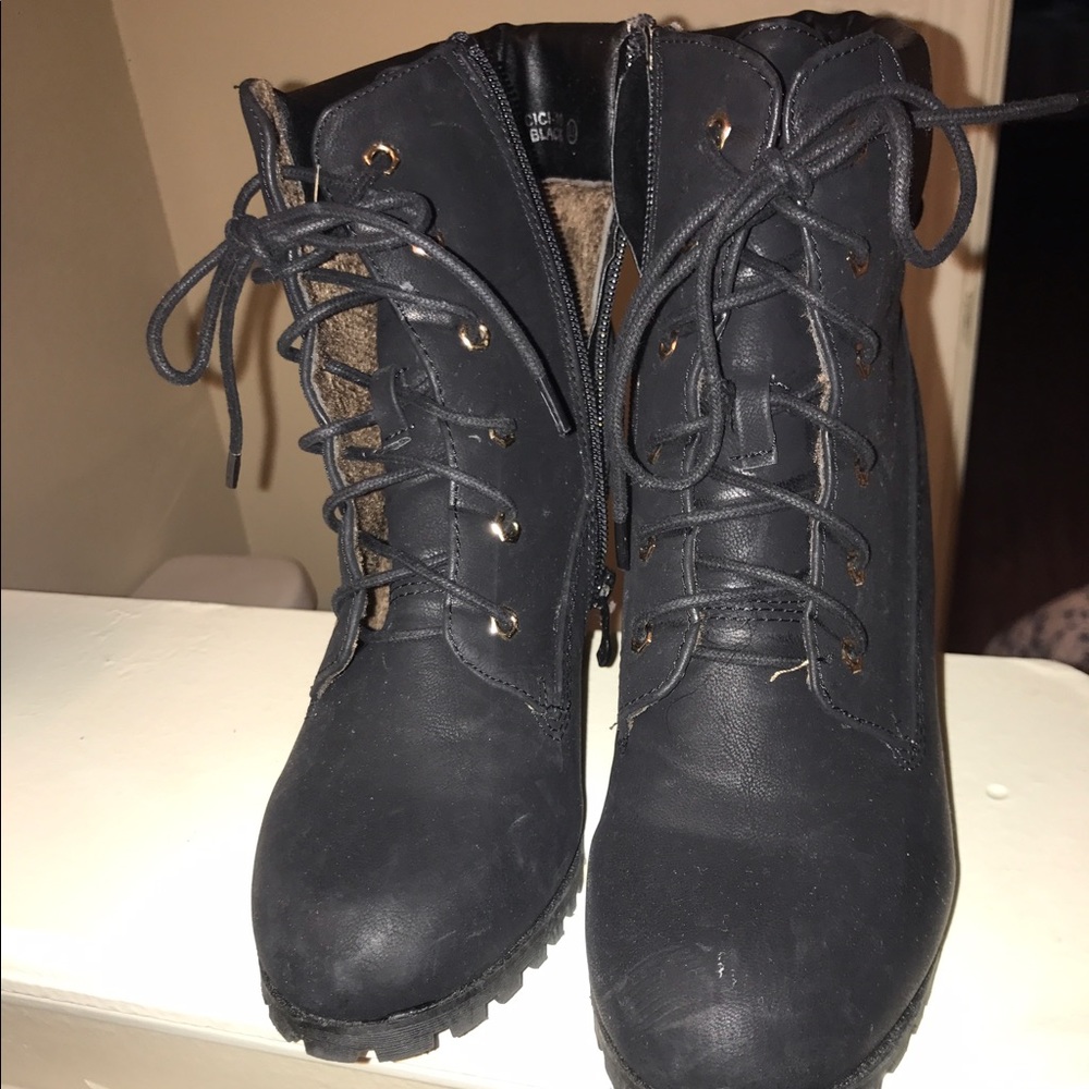 Heeled boots