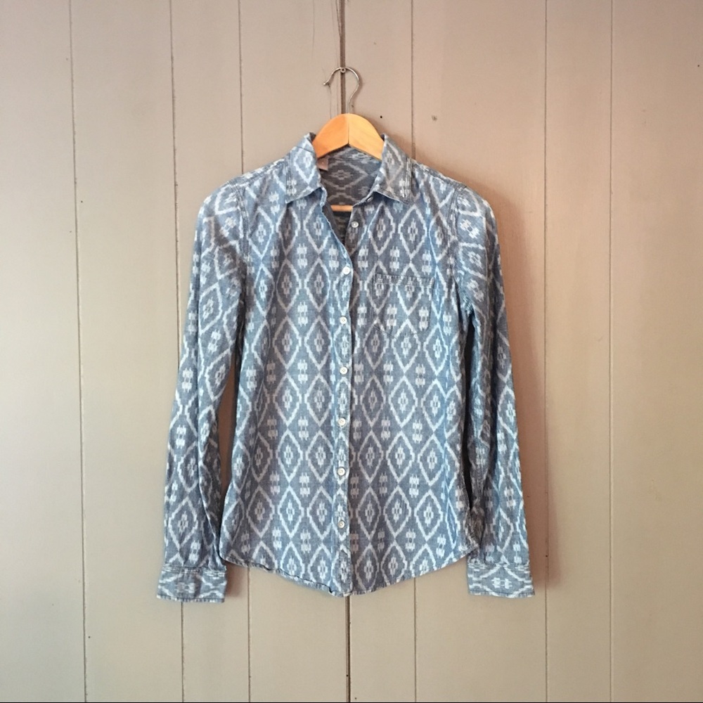 Chambray Tribal print Button Down🍃 - Picture 2 of 5
