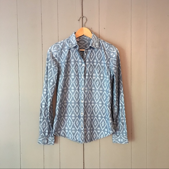 Chambray Tribal print Button Down🍃 - Picture 2 of 5