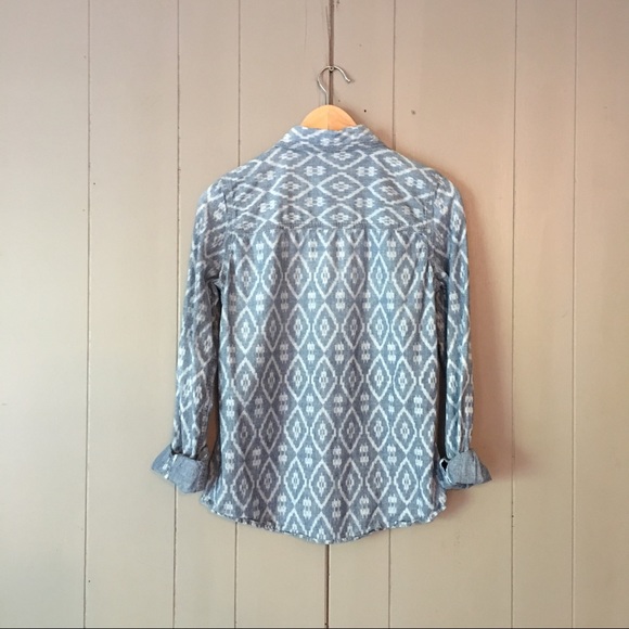 Chambray Tribal print Button Down🍃 - Picture 3 of 5