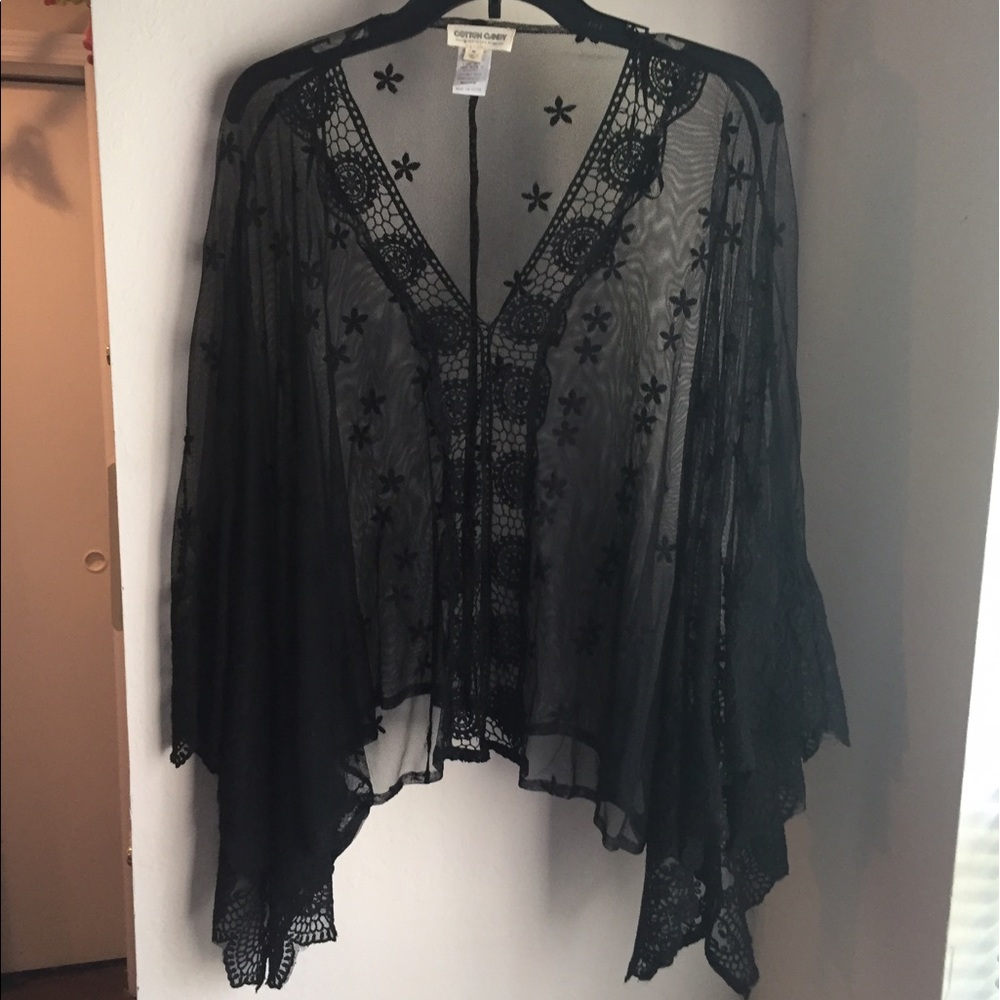 NWOT Black Cotton Candy LA lace poncho