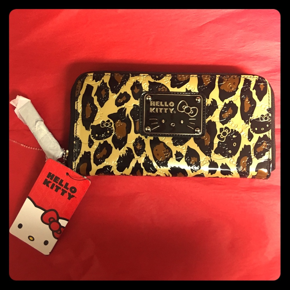 LOUNGEFLY HELLO KITTY WALLET💥💥BACK2SCHOOL SALE💥