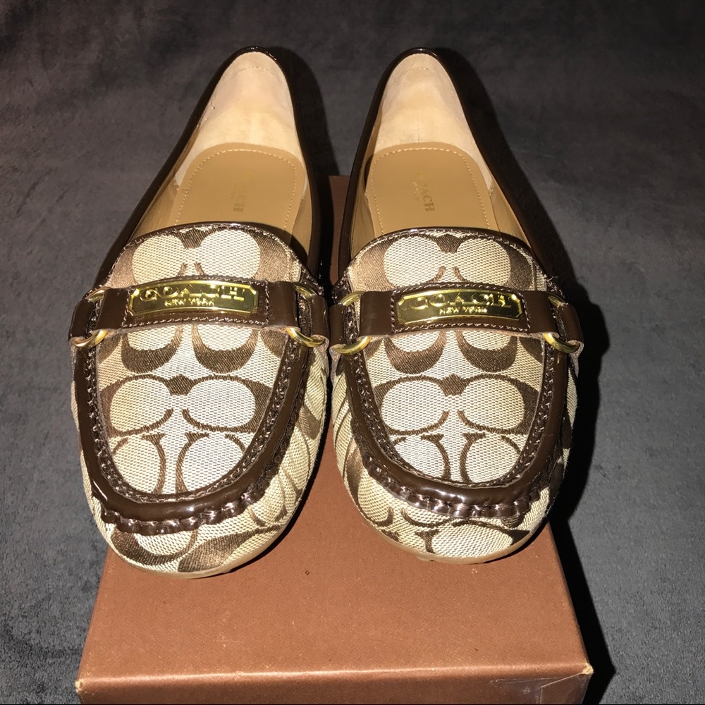 Coach Felisha Brown loafers
