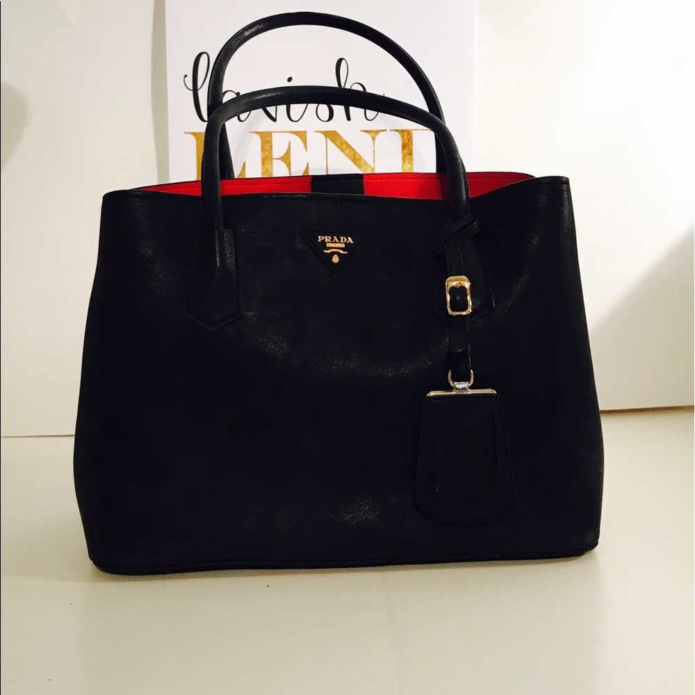 Prada sarrafina bag in black