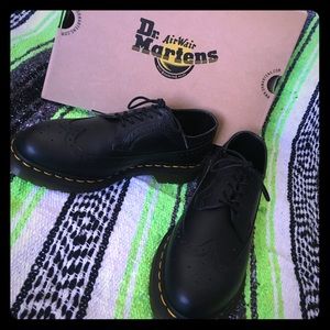 Dr.Martens Women's 3989 Oxfords (vegan)