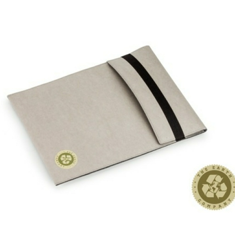 The Earth Company 15 in iPad Cover Case NWT