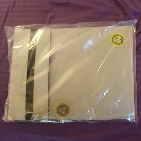 The Earth Company 15 in iPad Cover Case NWT - Picture 3 of 4