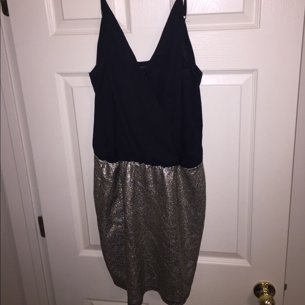 ‼️3/$15‼️ Forever21+ Black and Gold bodycon dress