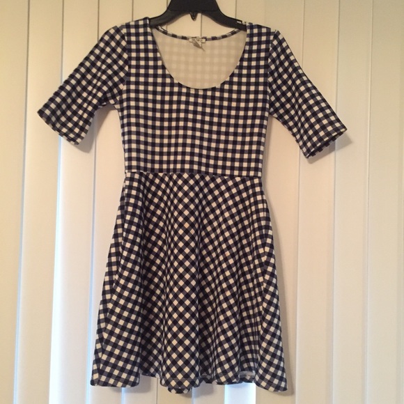 🎉SOLD🎉 Forever 21 Dark Blue and White Checkered - Picture 1 of 3