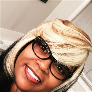 Meet your Posher, Teronica