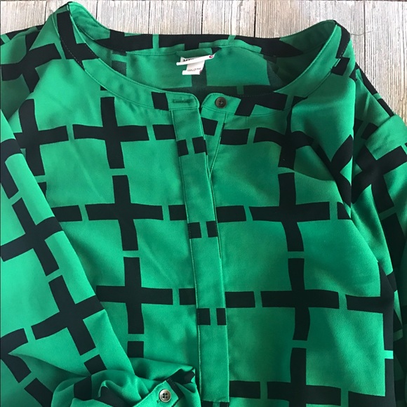 Green and Black Pattern Dress - Picture 3 of 4