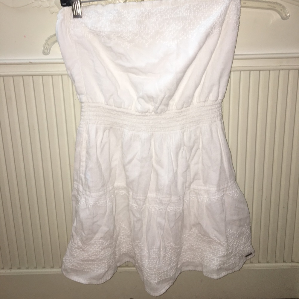 White strapless dress