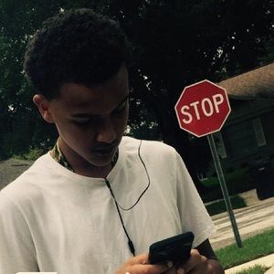 Meet your Posher, Elijah