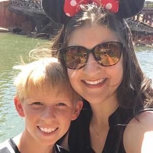 Meet your Posher, Caroline