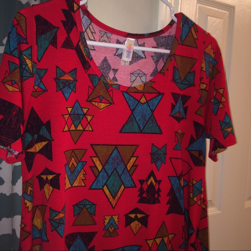 Lularoe Geo Print Small Perfect Tee