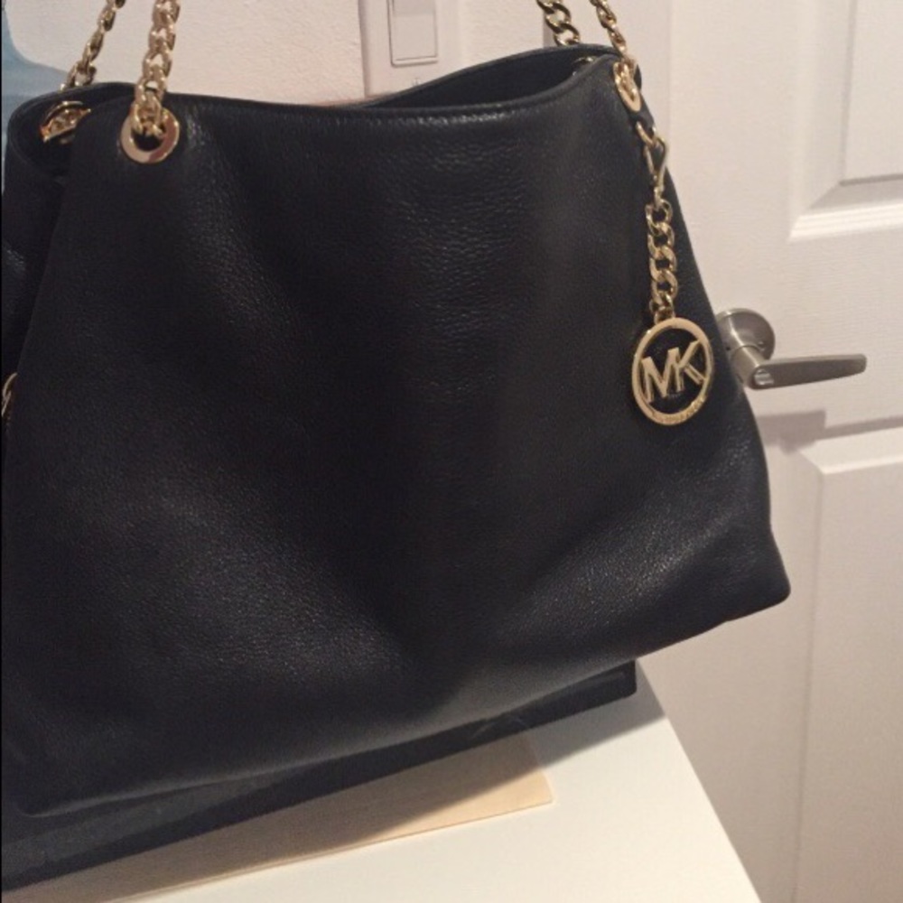 Michael Kors Bedford Black shoulder bag