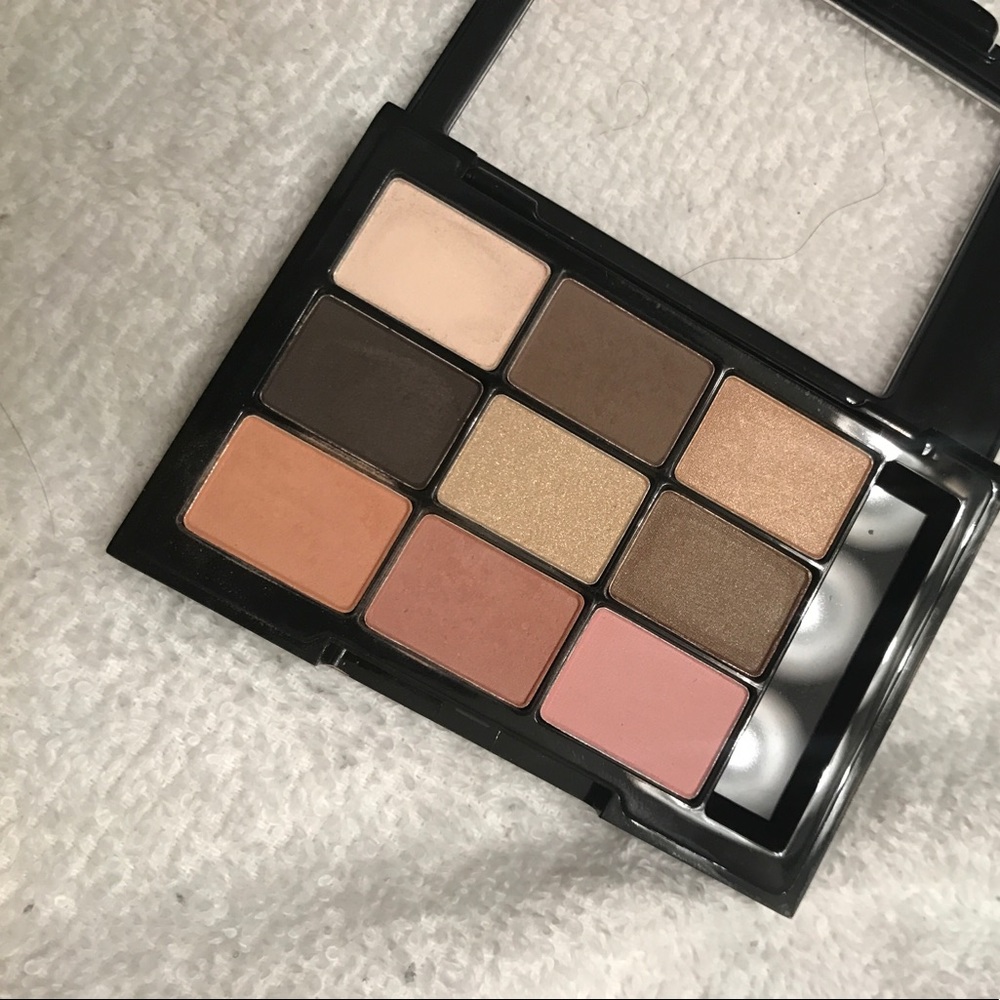 NYX EYESHADOW PALLET