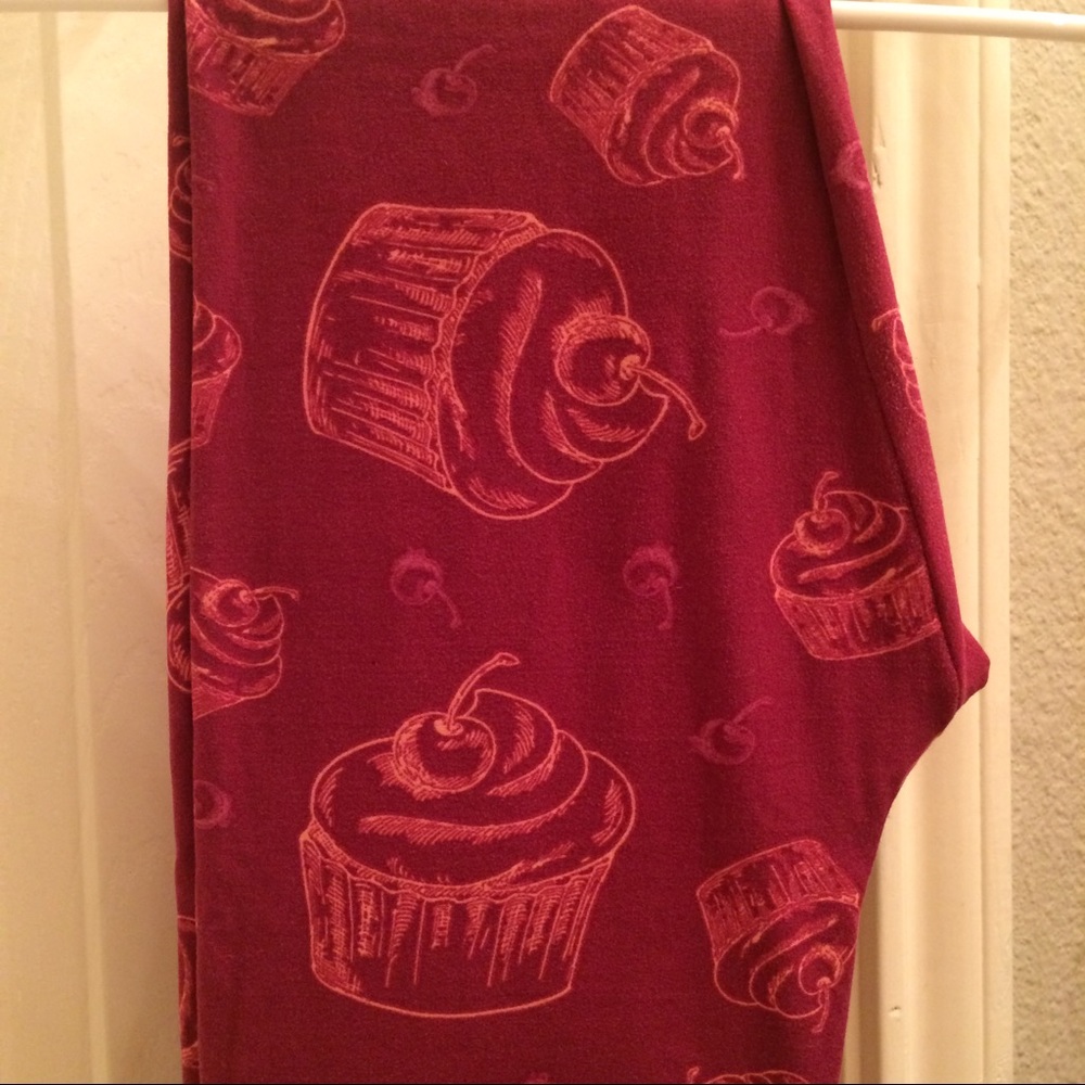 Lularoe Cupcake Leggings, OS 🦄