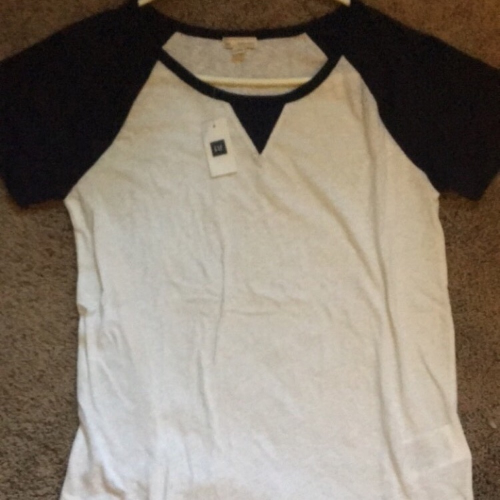 Navy Blue and White Short Sleeve Gap T-Shirt