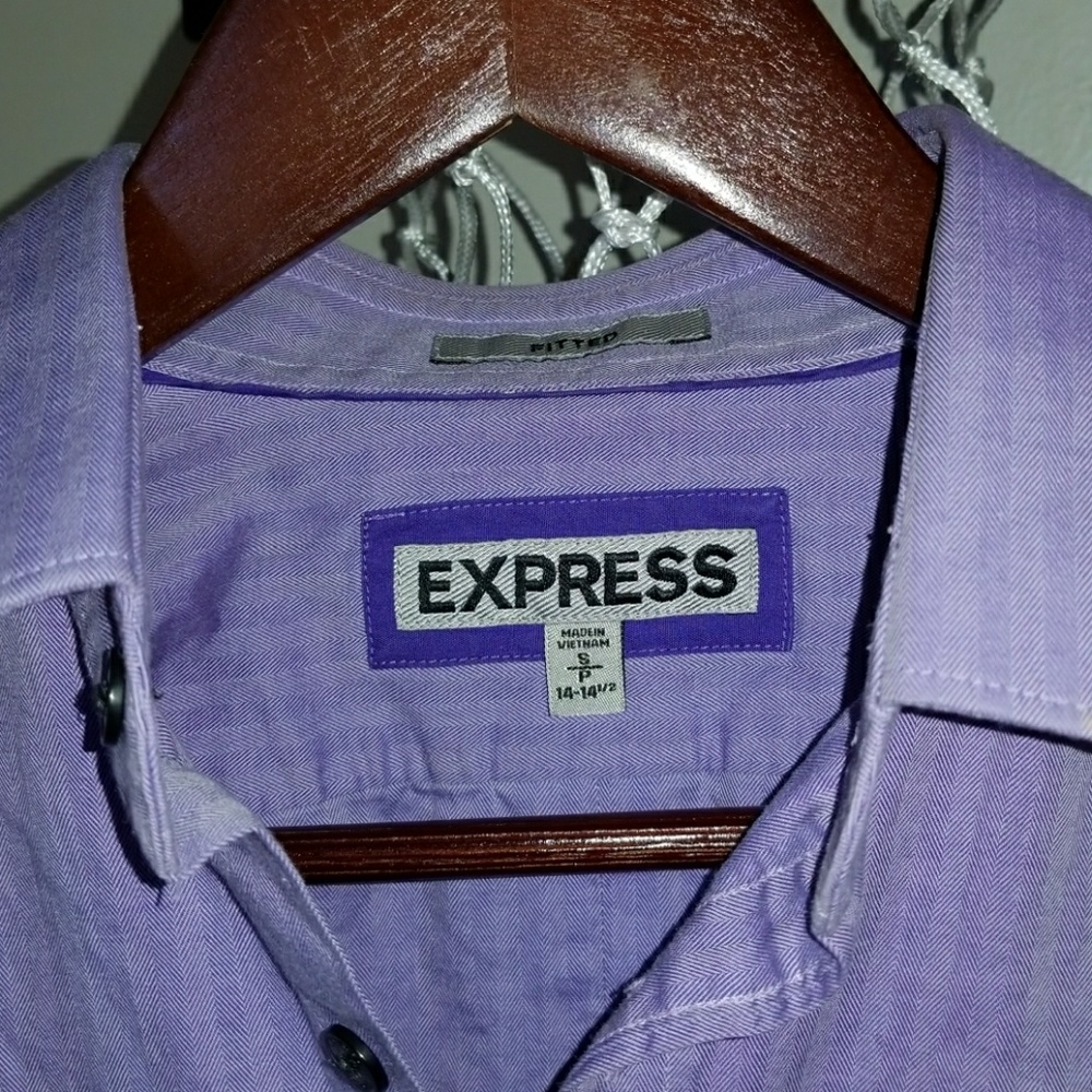 Express Purple FITTED sz.Small button up