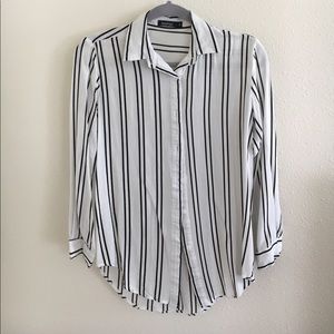  HOST PICK  Stripped Top