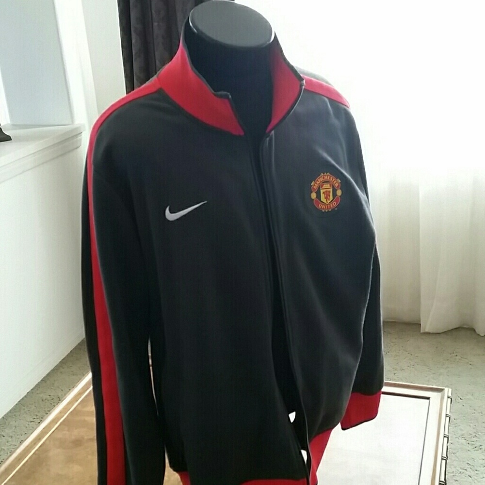 MANCHESTER UNITED NIKE JACKET