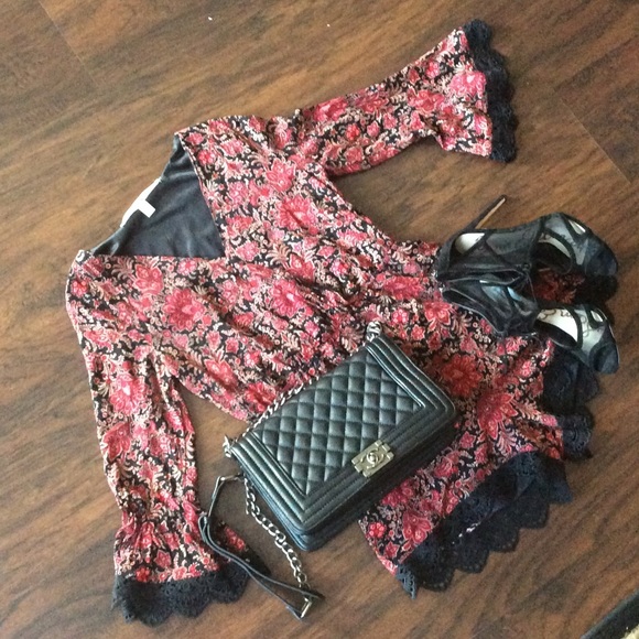 An awesome romper💋👠 - Picture 2 of 4