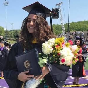 Meet your Posher, Deena