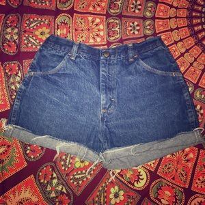 FINAL SALE Dark wash vintage shorts 🌸