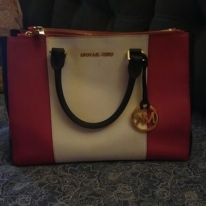 Large Michael Kors sarffino leather bag w/dust bag