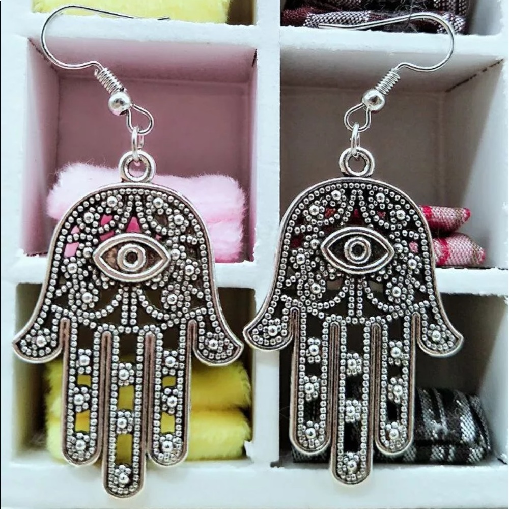 5/$25 Hamsa hand ancient symbol earrings silver