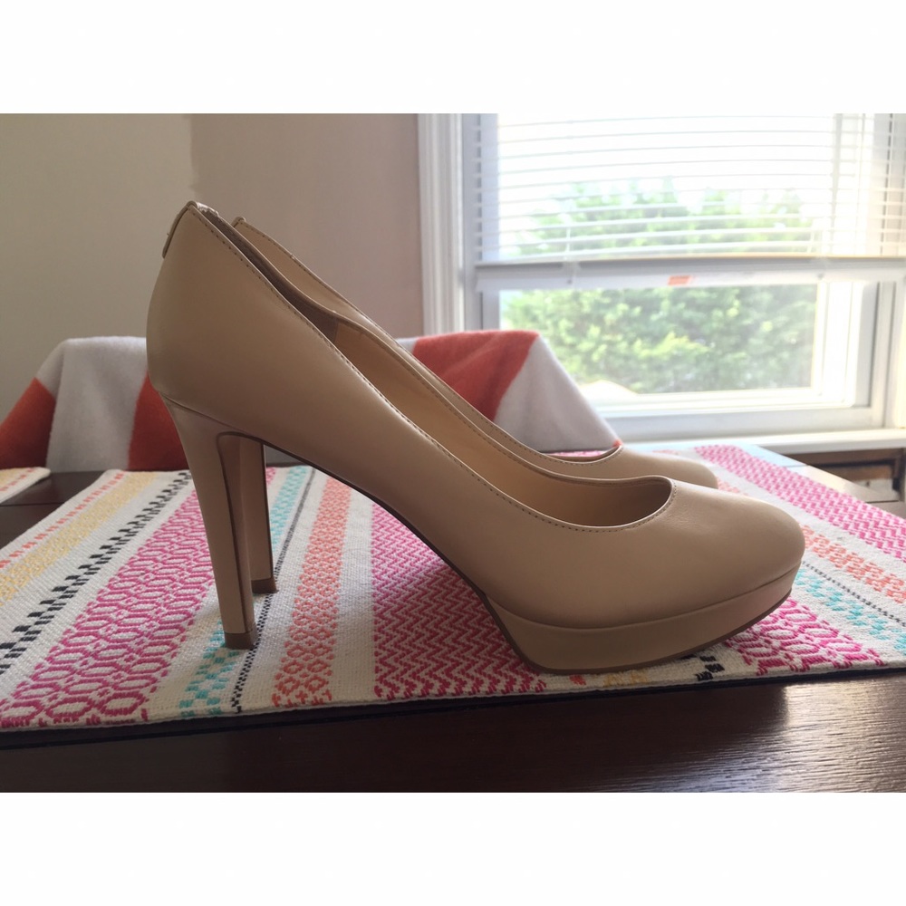Ivanka Trump size 9 heels!