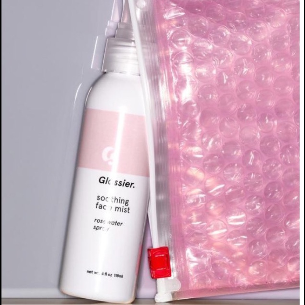 ****SOLD****GLOSSIER Gift Set - Picture 4 of 5