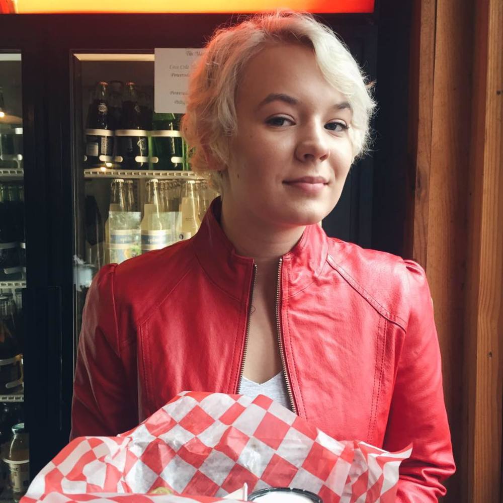 Meet your Posher, Lily