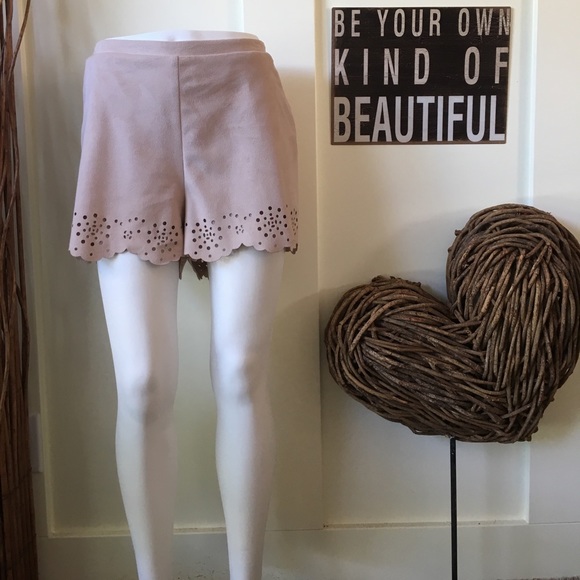 LC Lauren Conrad Pants - Lauren Conrad sexy lasercut scalloped shorts