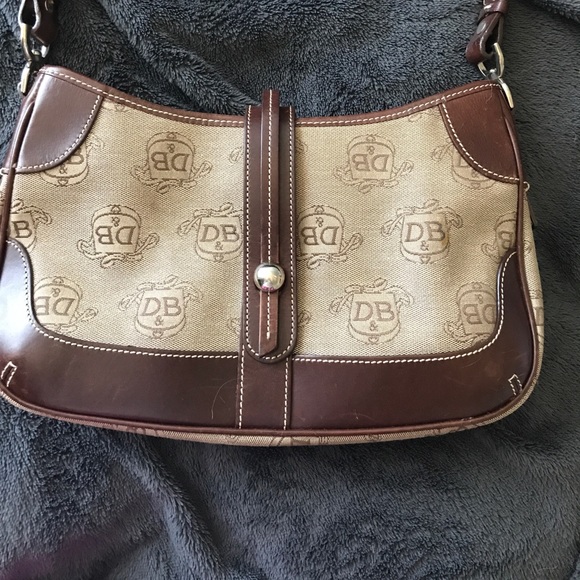 Dooney and Bourke purse - Picture 1 of 3
