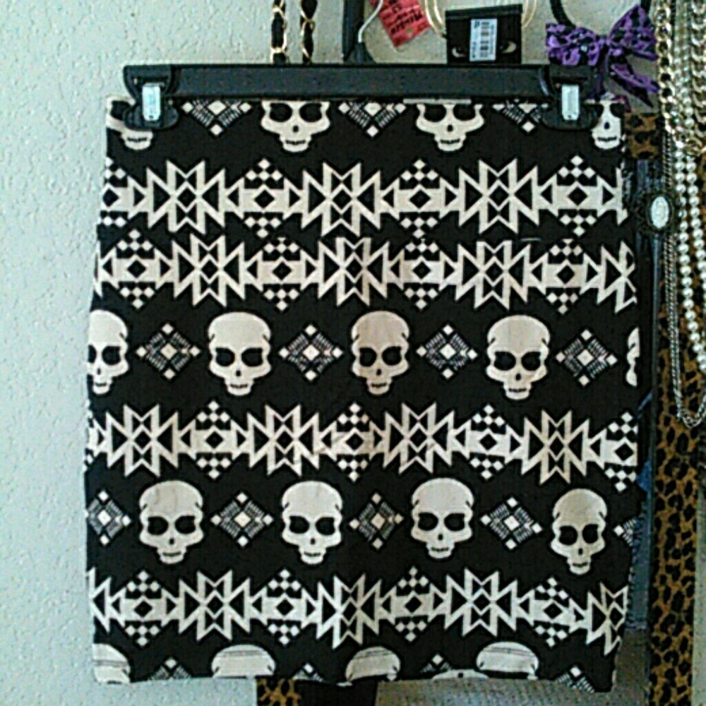 Charlotte russe mini skirt