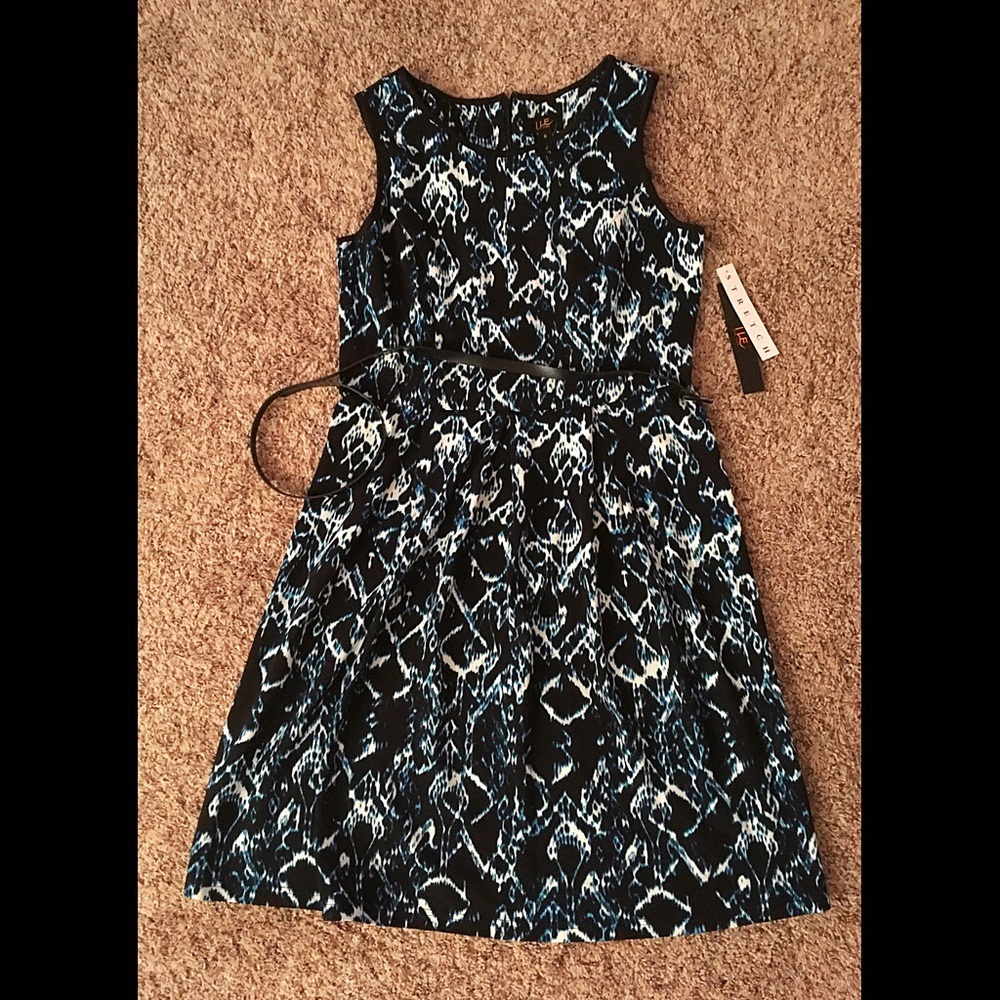 Blue, black, & white Dress! 💙🖤💙