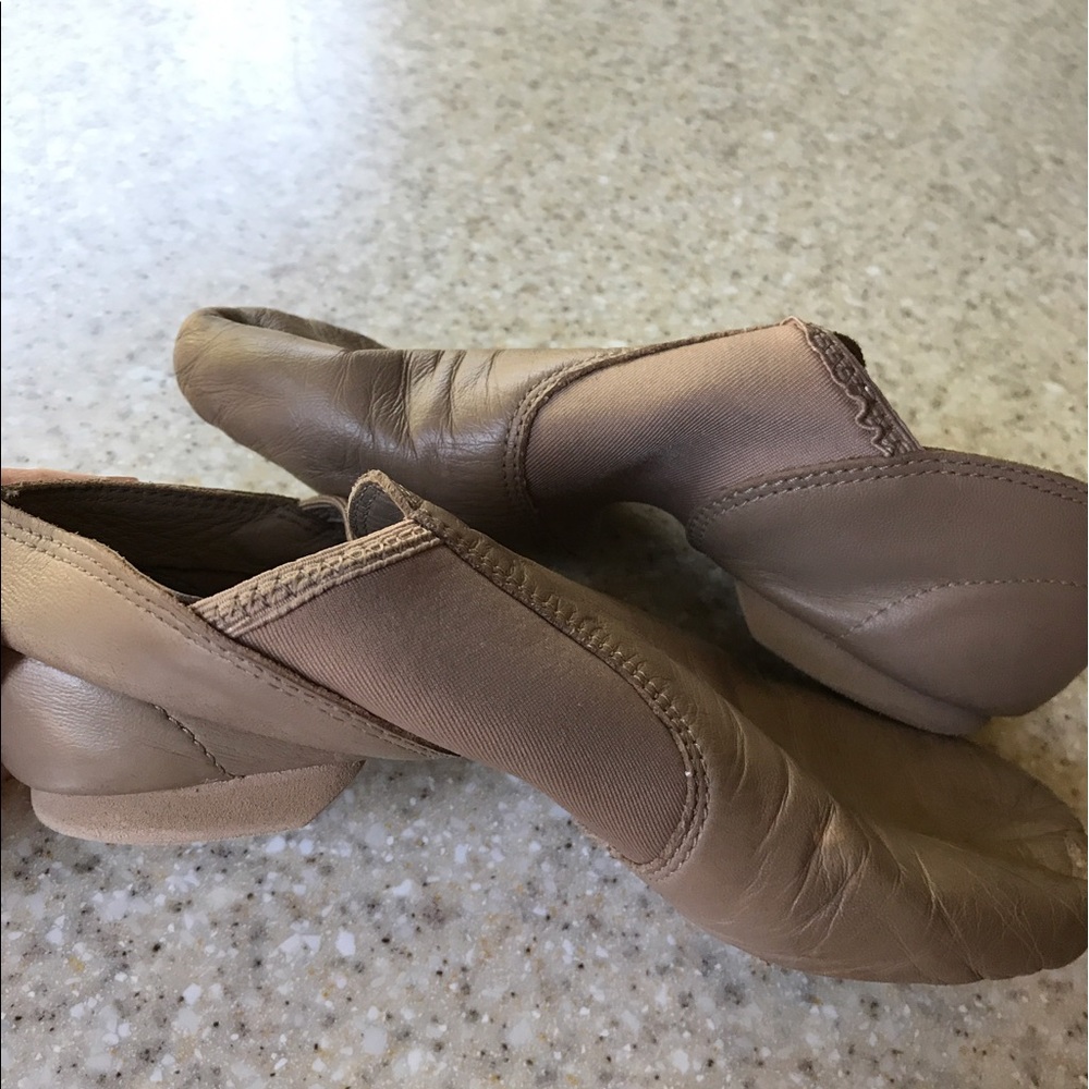 Dance/Jazz shoes nude