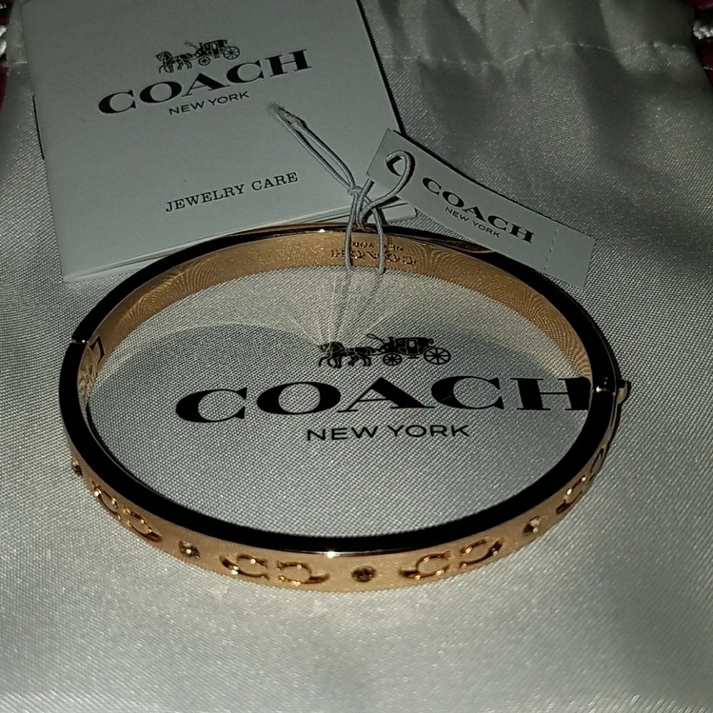 Coach hinged bracelet